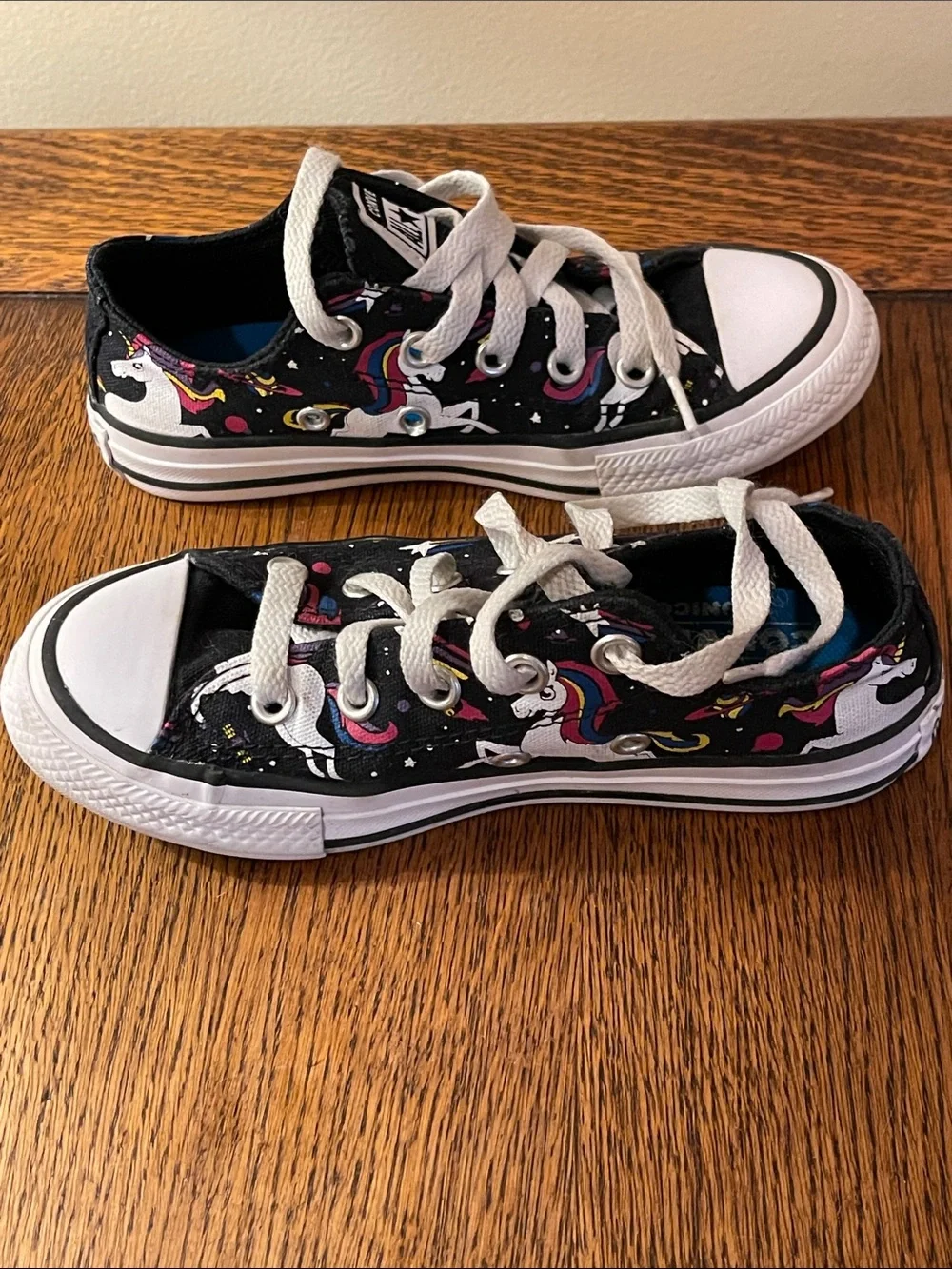 Converse Kids Black Unicon Low-Top Sneakers with White Accents, size 12